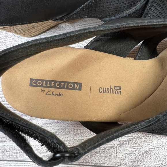 CLARKS WEDGE SANDAL (L13) - Picture 7 of 8